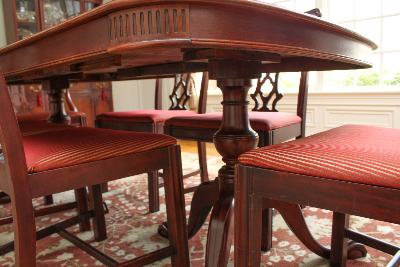 Vintage Bernhardt Dining Set | EBTH